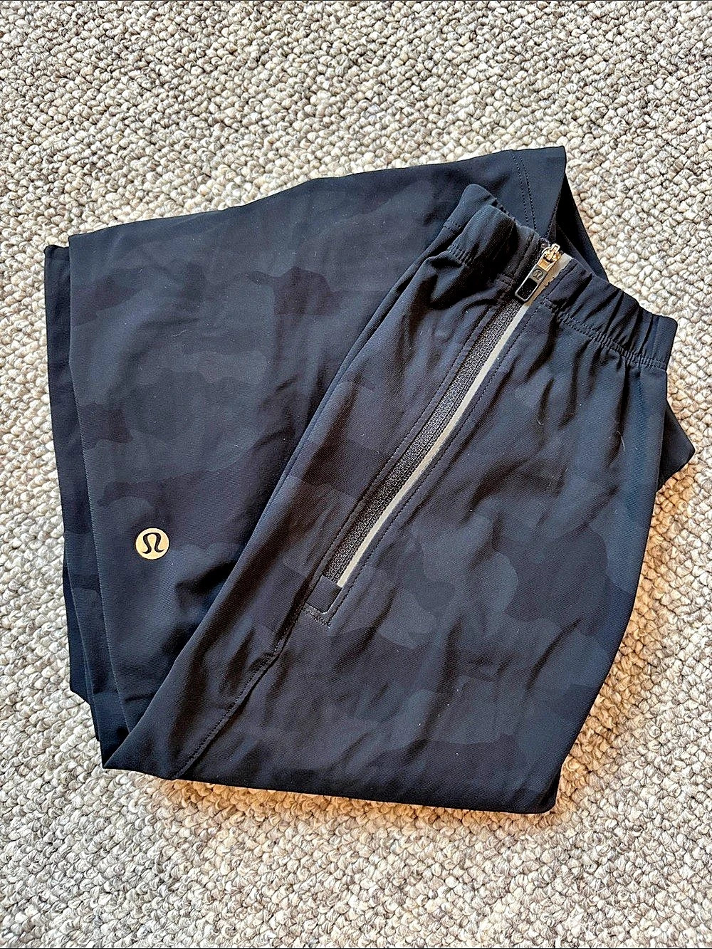 Men’s lululemon Surge Jogger Camo Track Pants